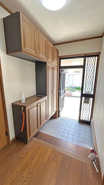 Detached House for Sale in Matsuyama - 156 sqm, 2-Story, 1LDK + 2 Independent 2DK Units - Thumbnail 2