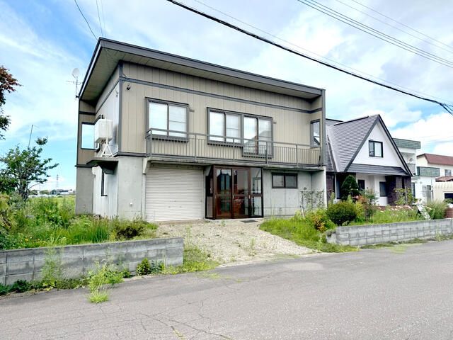 Detached House for Sale in Yoichi, Hokkaido - 2SLDK, 125.84 sqm - Image 1