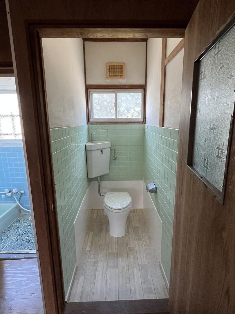 2DK Apartment for Rent in Ube, Yamaguchi - 20,000 Yen - Thumbnail 2