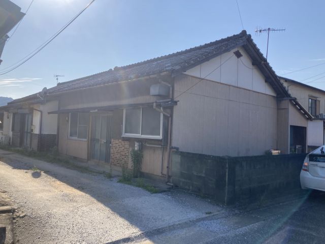 3DK Resale House in Kawasaki Town, Fukuoka – 849 sqm Land - Thumbnail 2