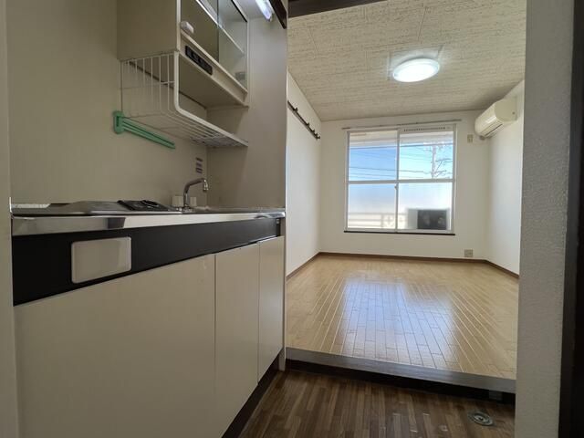 White House Nakano 1K Apartment for Rent in Tsu, Mie - Thumbnail 4