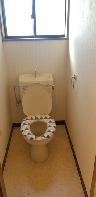 1K Apartment for Rent in Kitsuki, Oita - 15,000 JPY - Thumbnail 3