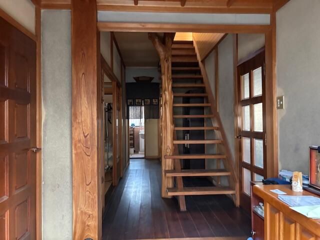 Traditional 6LDK Japanese House with Garden for Sale in Toyota - Thumbnail 3