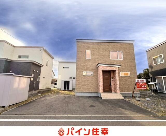 2019-Built 5LDK House in Tomakomai with Recent Renovations - Thumbnail 3