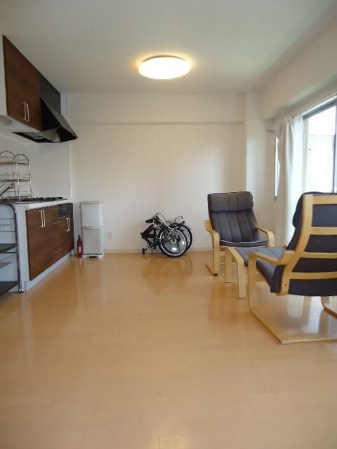 1LDK Apartment for Sale in Akashicho, Chuo Ward, Tokyo - Thumbnail 4
