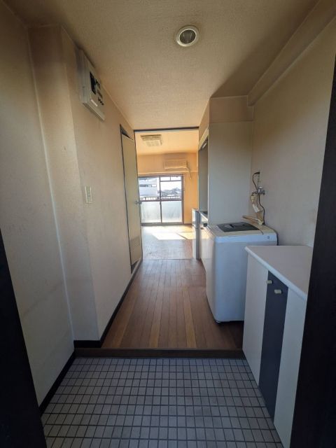 Studio Apartment for Sale in Sky Mansion Kurume, Fukuoka - Thumbnail 2