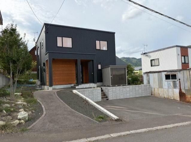2021-Built 4LDK House in Sapporo's Fujino | 122.29 sqm - Image 1