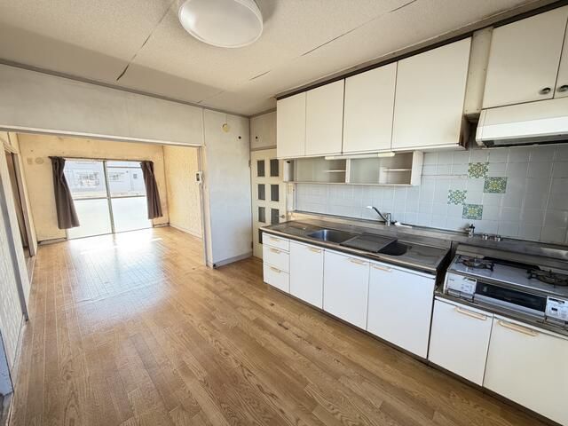 3LDK Apartment for Sale in Matsudo, Chiba - 66.45 sqm - Thumbnail 4