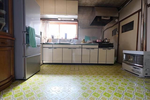 4LDK House with Garden for Sale in Hakodate, Hokkaido - Thumbnail 2