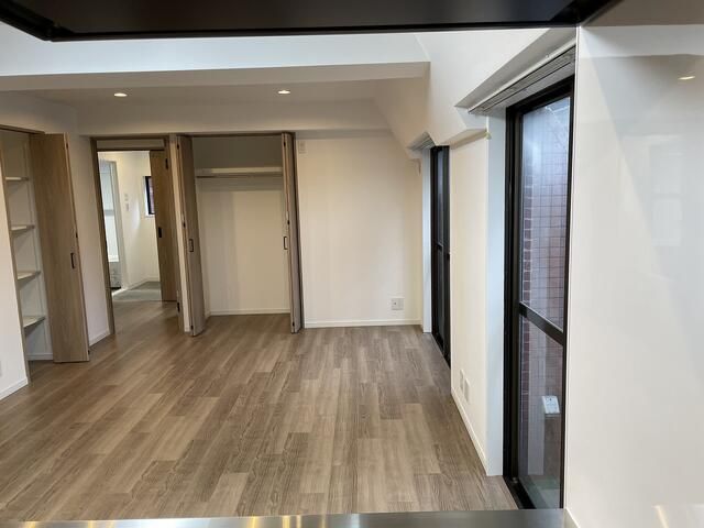Renovated 2LDK Apartment for Sale in Shibuya, Tokyo - Thumbnail 3