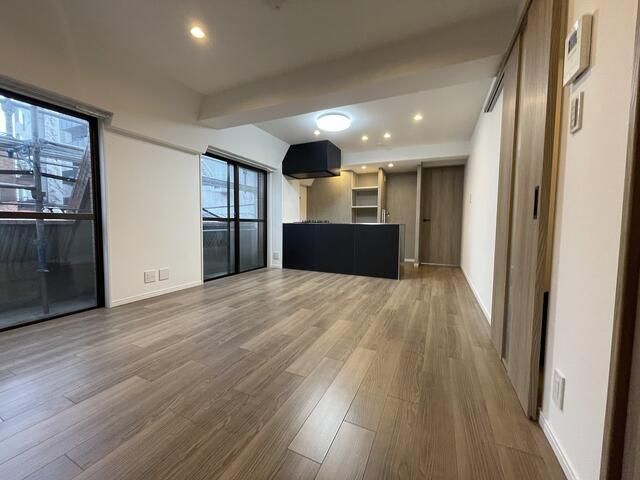 Renovated 2LDK Apartment for Sale in Shibuya, Tokyo - Thumbnail 4