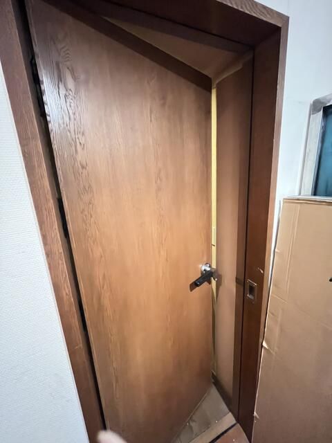 2LDK Apartment for Sale in Toshima, Tokyo with 3-Sided Light - Thumbnail 3