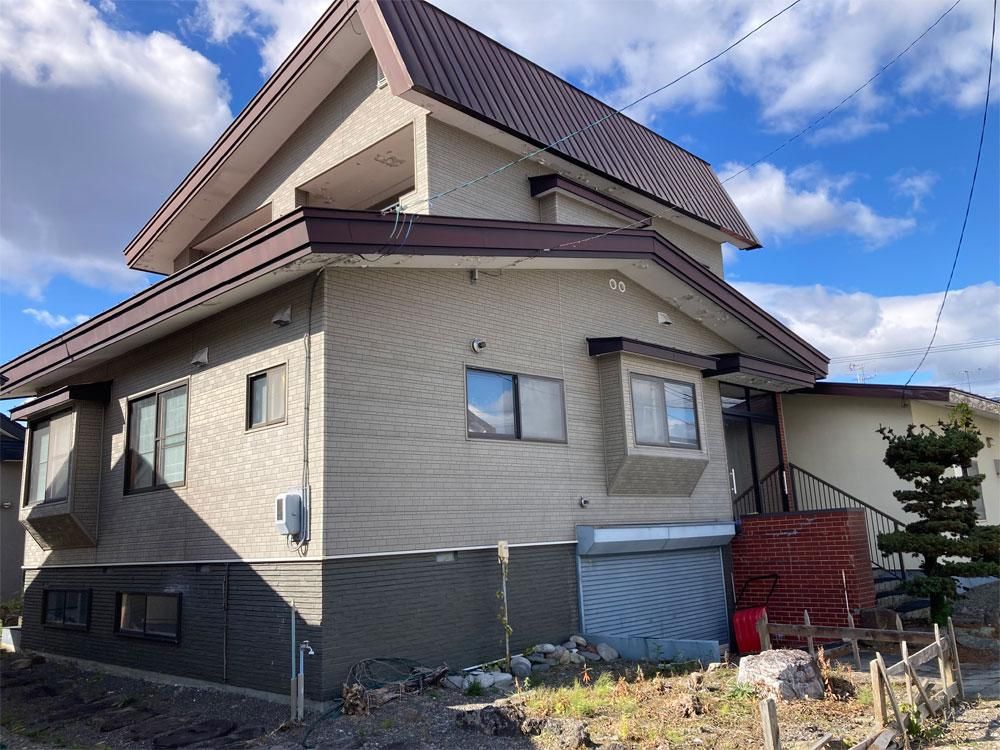 5SLDK House with Basement Garage in Obihiro, Hokkaido - Thumbnail 2