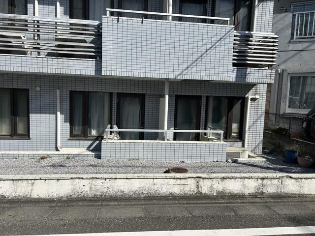 1K Apartment for Sale in Meguro, Tokyo - Near Musashikoyama Station - Thumbnail 2