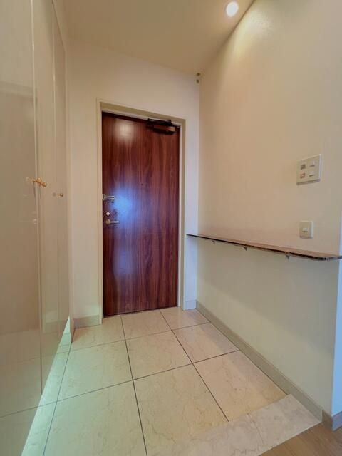 22nd Floor 3LDK Corner Apartment in Nishi-Waseda City Tower - Thumbnail 3