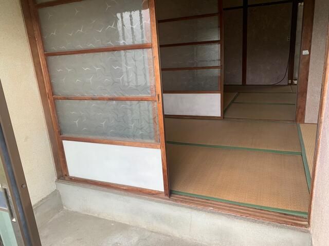 2K Apartment for Rent in Hannan City, Osaka - 27,000 Yen - Thumbnail 4