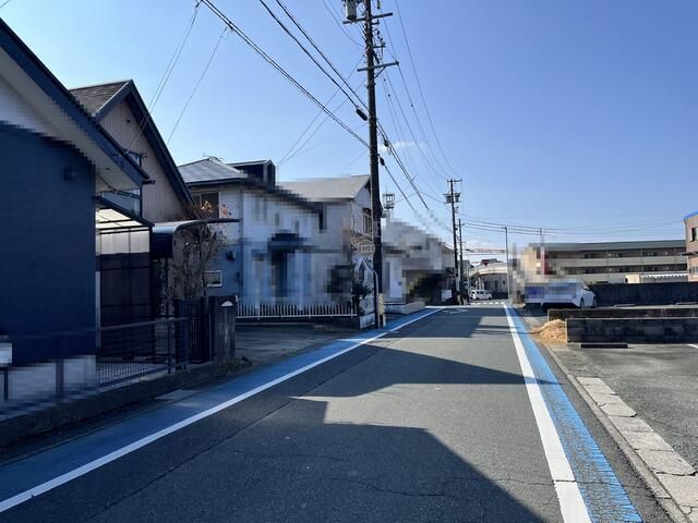 4LDK Detached House in Toyohashi with Open-Plan Living | 2002 Build - Thumbnail 2