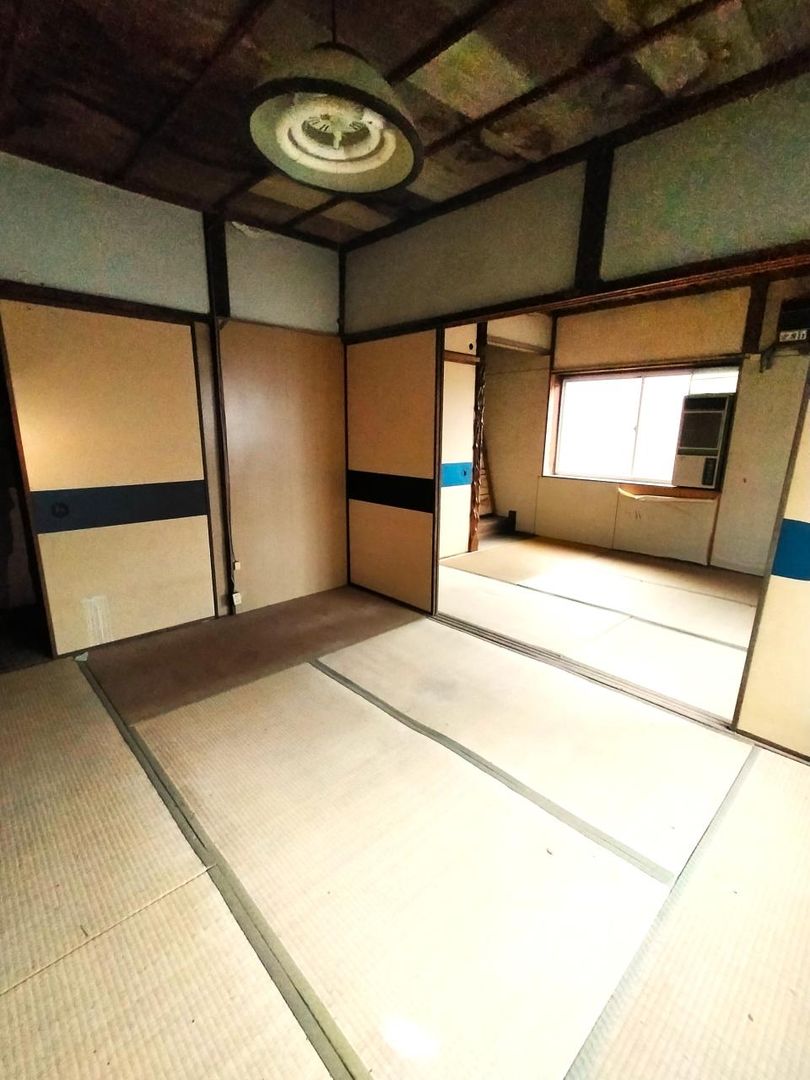 1950 Wooden House for Sale in Kanazawa's Yokoyama-cho - Thumbnail 3