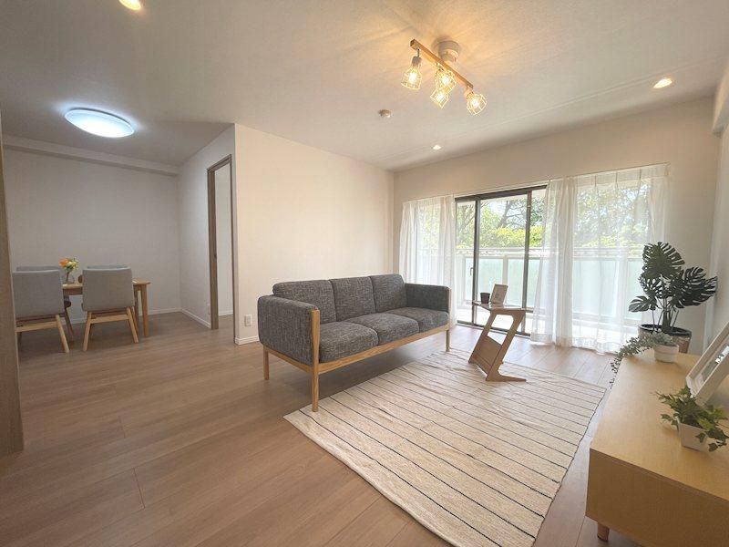 Renovated 4LDK Apartment for Sale in Neyagawa, Osaka - Thumbnail 4