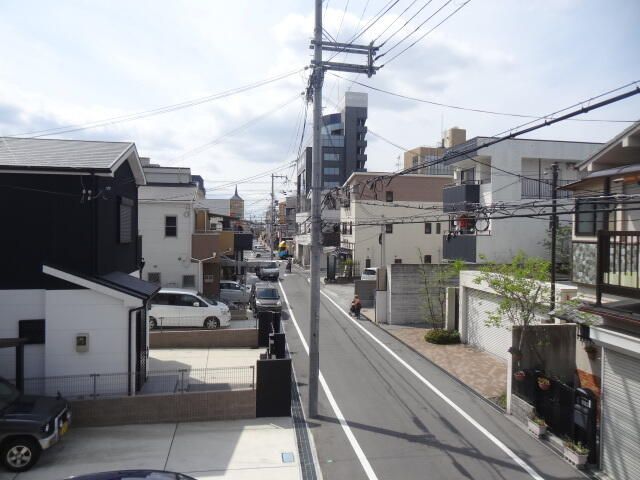 1K Apartment for Rent in Daito City, Osaka - No Key Money - Thumbnail 2
