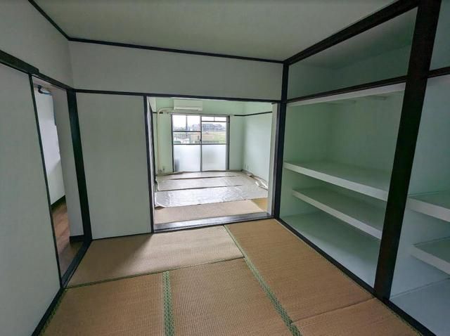 3DK Apartment for Rent in Fukuyama, Hiroshima - 56 sqm - Thumbnail 3