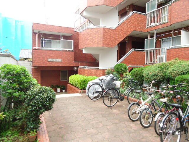 1R Apartment for Sale in Setagaya, Tokyo - 7.96% Yield - Thumbnail 3