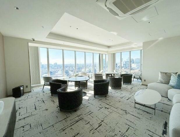 New 3LDK Apartment with Shinjuku Gyoen Views in Yotsuya - Thumbnail 3