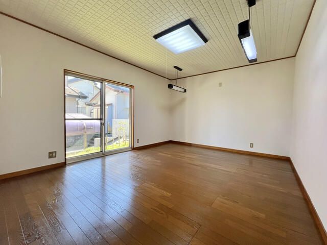 5DK House for Sale in Kasumigaura, Ibaraki - 121.72m² - Thumbnail 3