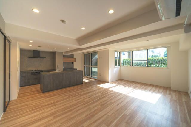 3LDK Apartment for Sale in Suginami, Tokyo - 89 sq m - Thumbnail 4