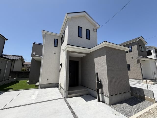 New 4LDK House for Sale in Matsuyama, Ehime 93m² - Thumbnail 2