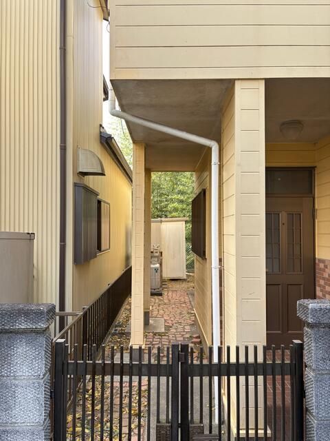 5LDK Hilltop House with Garden & Parking in Mihama, Aichi - Thumbnail 2