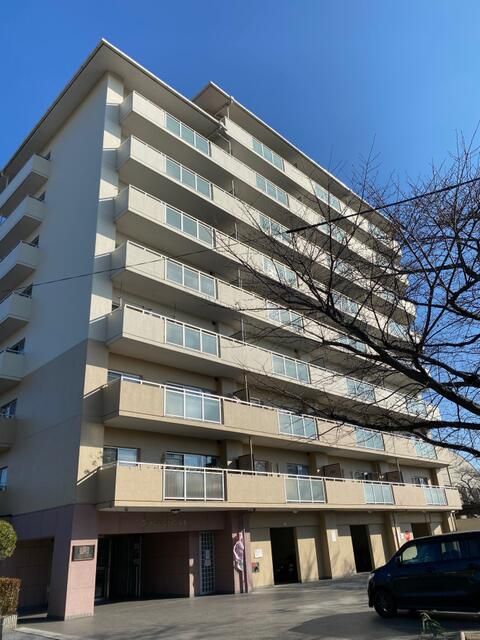 3LDK Apartment for Sale in Hikone, Shiga | Lions Mansion - Image 1