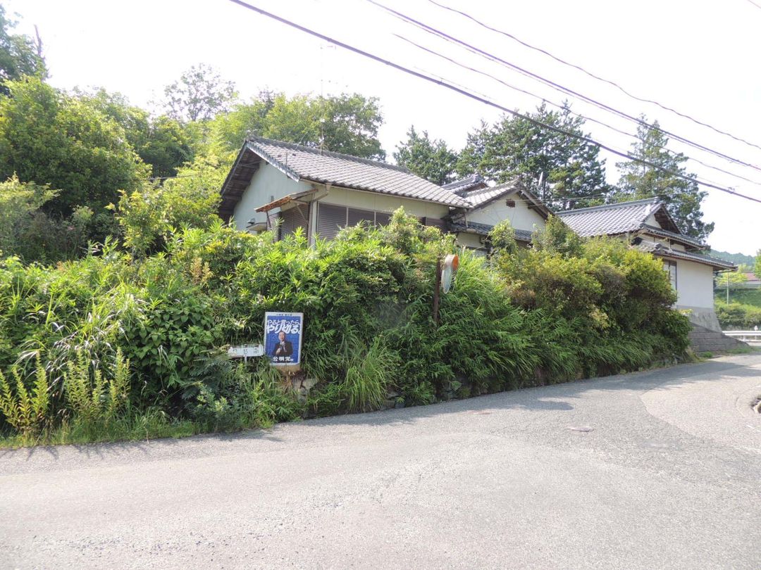 1925 Traditional 5DK Wooden House on Large Plot in Okayama - Thumbnail 2