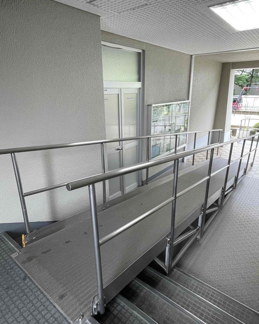 3LDK Apartment in Takatsuki with Panoramic Views & Renovation - Thumbnail 3