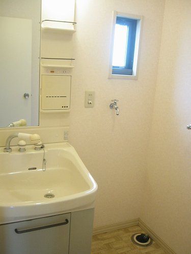 3K Apartment for Rent in Maibara, Shiga | Quiet Area Near Station - Thumbnail 2