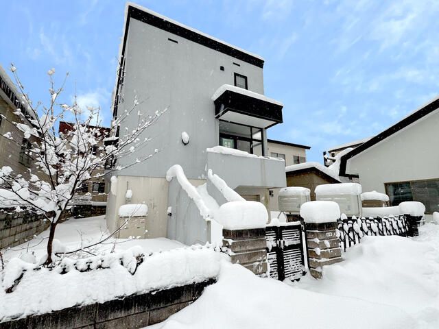 4SLDK Family House for Sale in Otaru, Hokkaido with Parking - Thumbnail 2