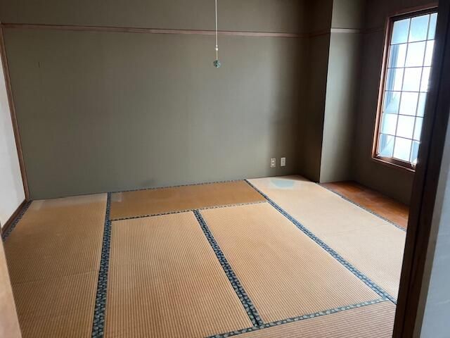 4LDK Apartment for Sale in Takaoka, Toyama - 104.12 sqm - Thumbnail 3