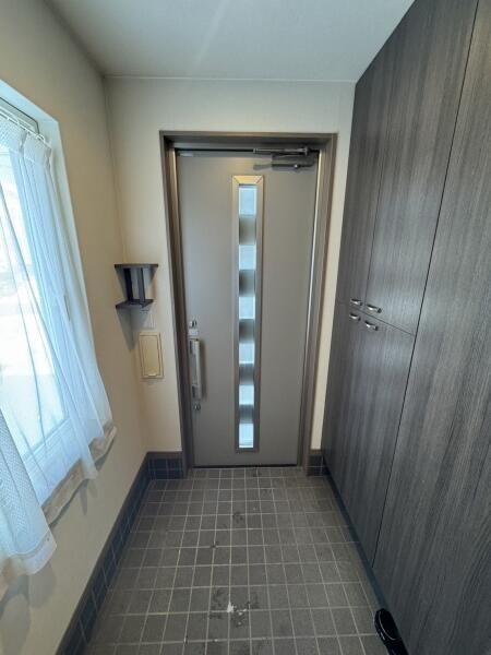 2007-Built 3LDK House for Sale in Sapporo's Higashi Ward - Thumbnail 4