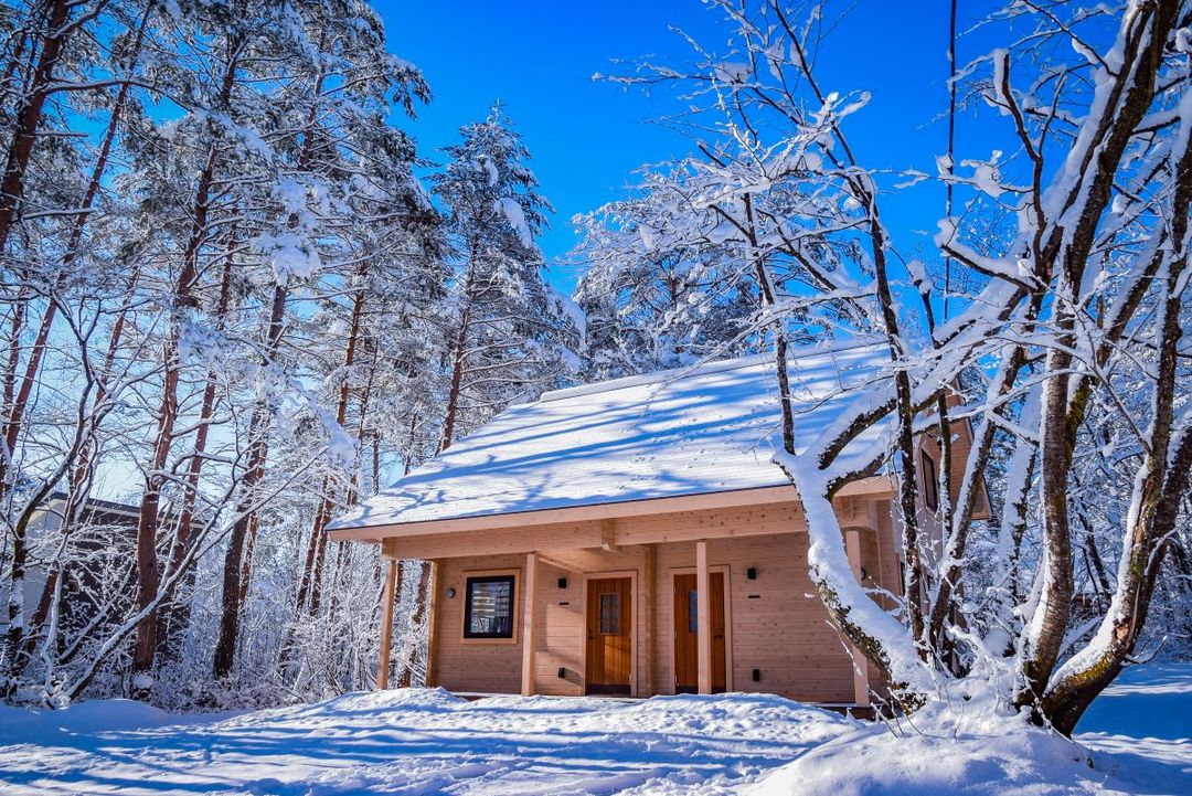 4-Bedroom Modern Alpine Chalet in Misorano, Hakuba - Thumbnail 2