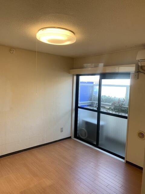 1R Apartment for Sale in Setagaya, Tokyo - Investment Property - Thumbnail 2