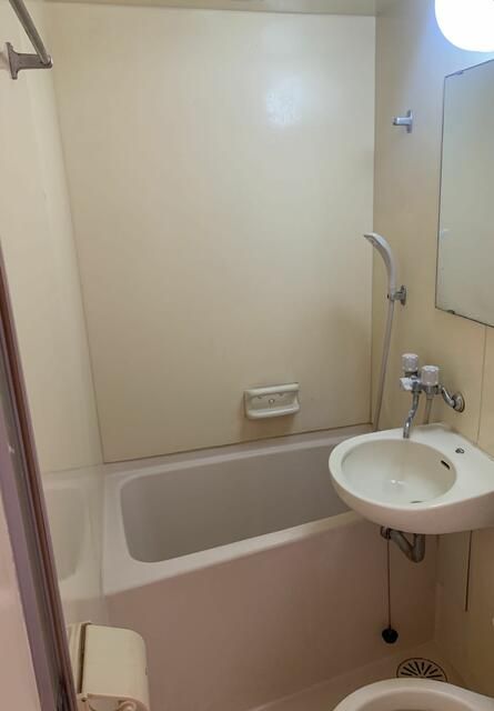 1R Apartment for Sale in Setagaya, Tokyo - Investment Property - Thumbnail 3