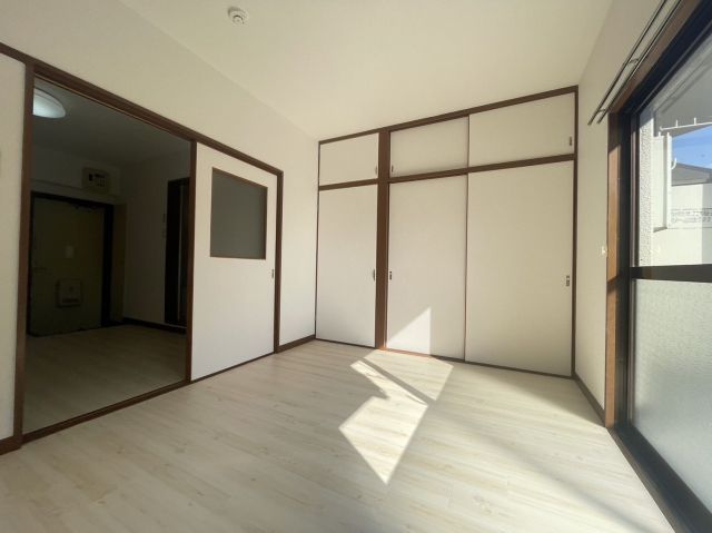 1DK Apartment for Rent in Iizuka, Fukuoka - 15,000 Yen - Thumbnail 2