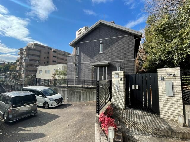 2015-Built 3LDK House with Solar Power in Nagoya's Atsuta Ward - Thumbnail 2