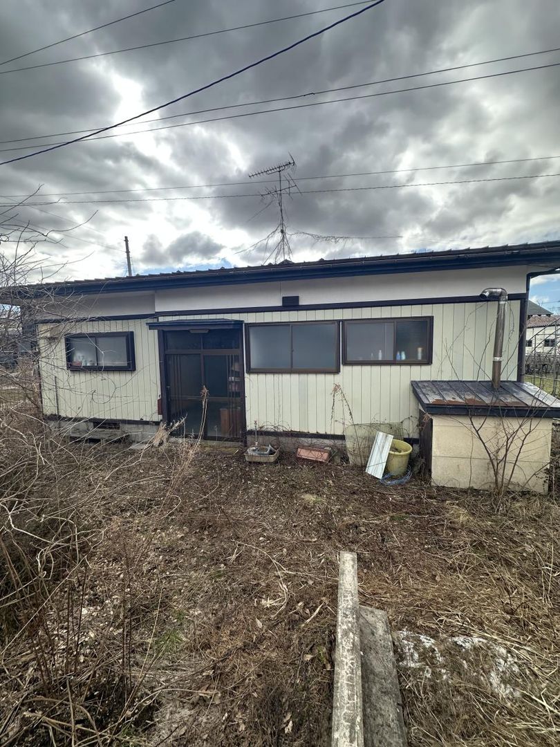 1952 Wooden 2DK House for Sale in Hachirogata, Akita - Thumbnail 2