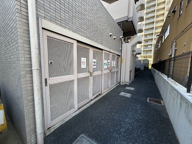 3LDK Apartment for Sale in Joto Ward, Osaka - 67.80 sqm - Thumbnail 4