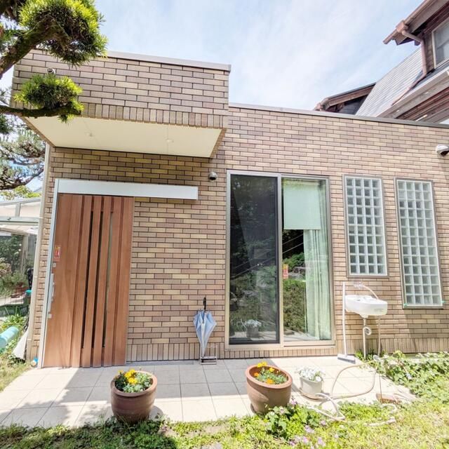Renovated 4-Bedroom House with 3-Car Garage in Nagoya's Chikusa Ward - Thumbnail 2