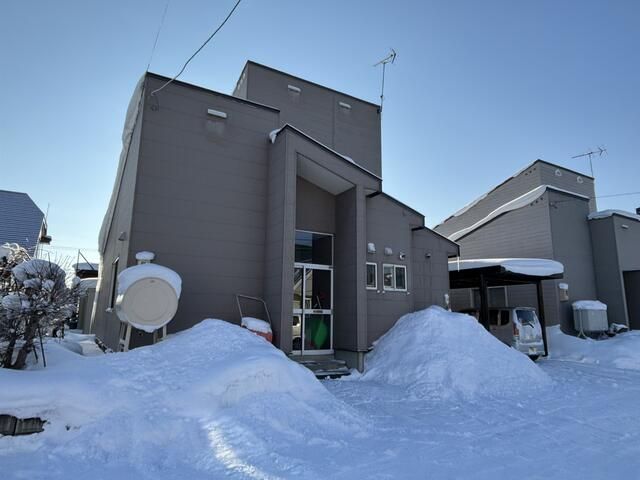 4LDK House with Carport for Sale in Asahikawa, Hokkaido - Thumbnail 2