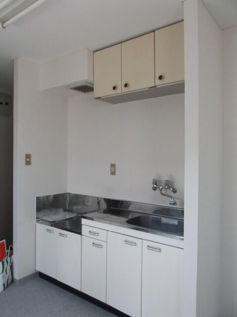 Wakayama City 1R Apartment near Wakayamashi Station - Thumbnail 3