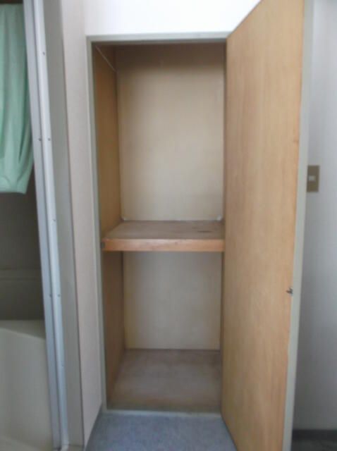 Wakayama City 1R Apartment near Wakayamashi Station - Thumbnail 2