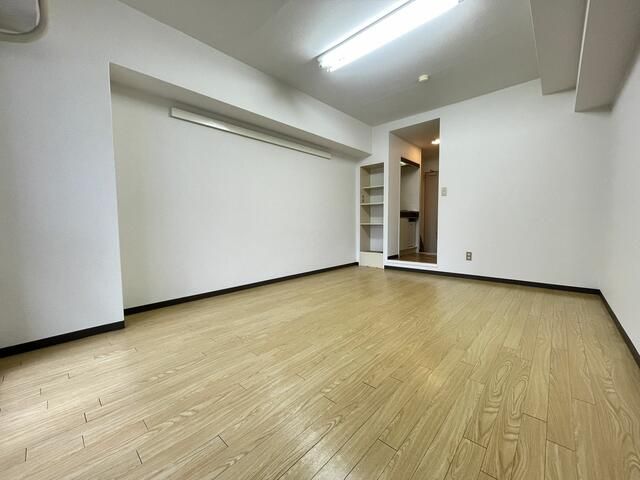 1K Investment Apartment for Sale in Ueno, Tokyo - Thumbnail 3